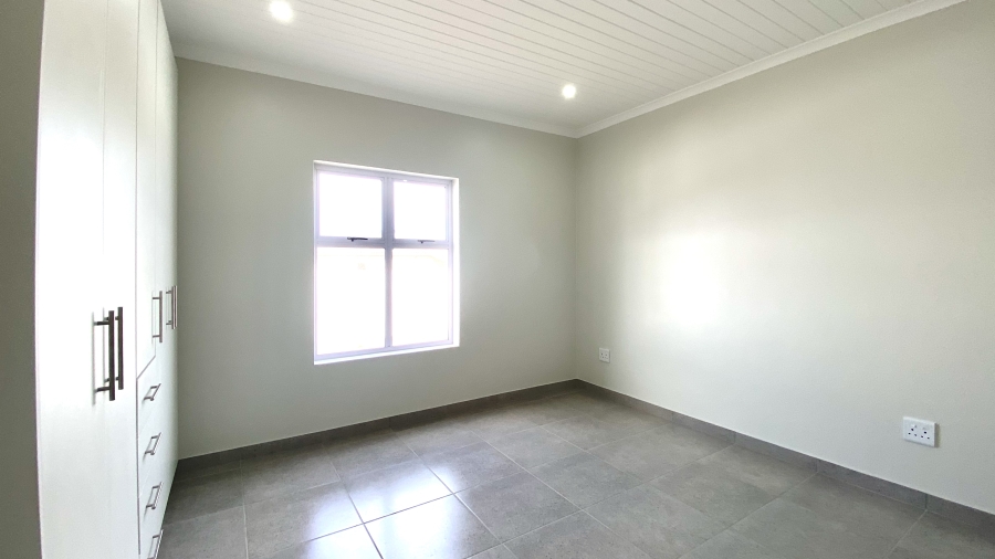 3 Bedroom Property for Sale in Brittania Beach Estate Western Cape